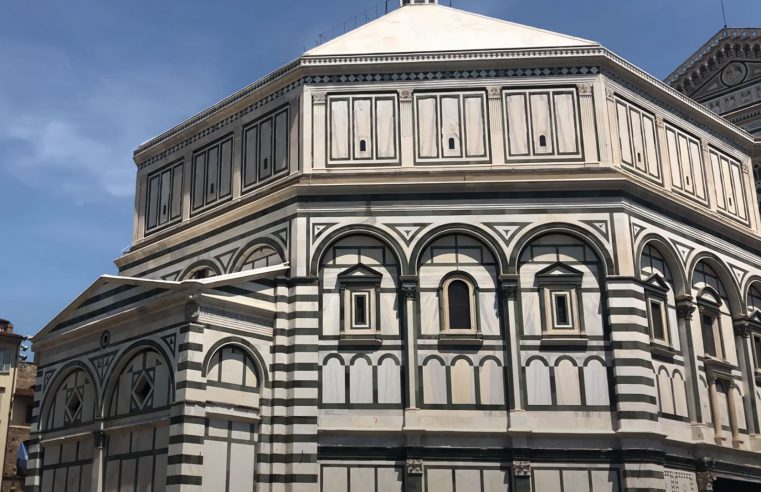 Firenze,  Battistero, Duomo e Campanile di Giotto. Video convertito in 4k con Topaz Video Enhance