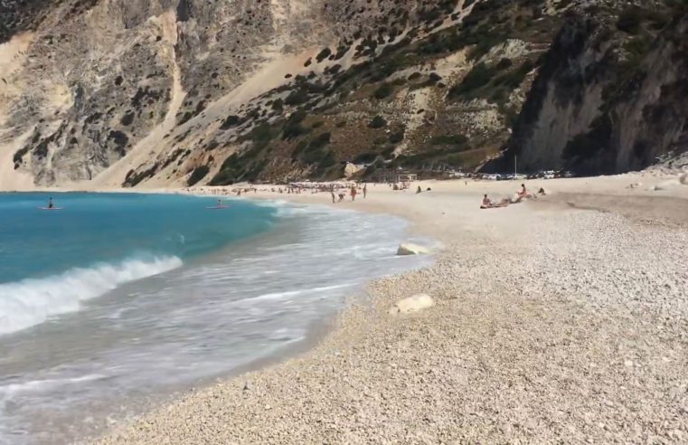 Spiaggia di Myrtos sull’isola di Cefalonia – Vacanze in Grecia 2017