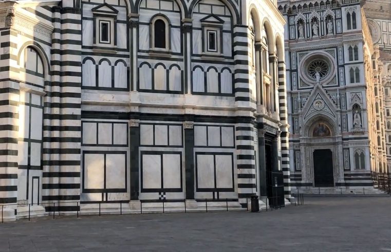 Firenze incredibilmente deserta! Piazza Duomo.