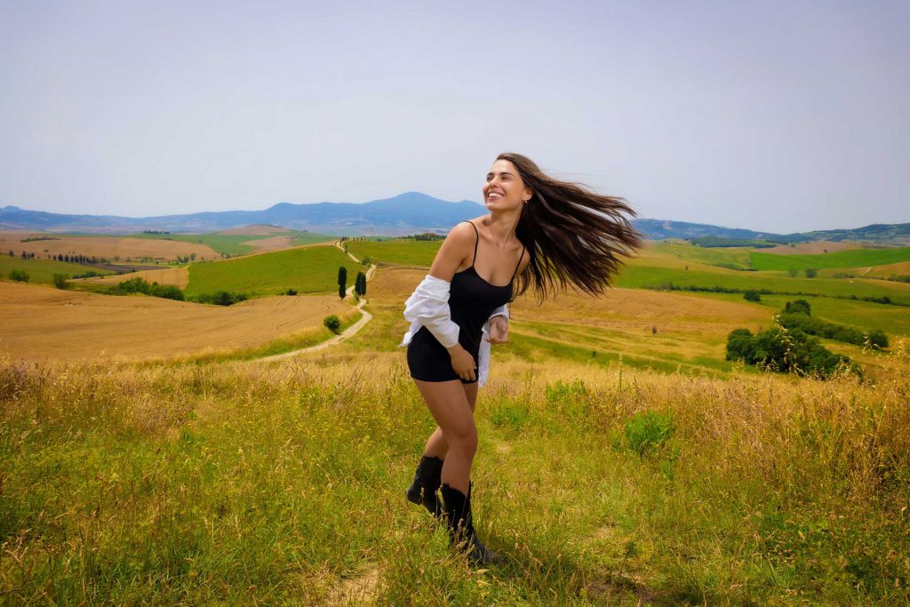 shooting in toscana, servizio fotografico in val d'orcia, pienza, san quirico, montepulciano, vitaleta, fotografo marco ciofalo